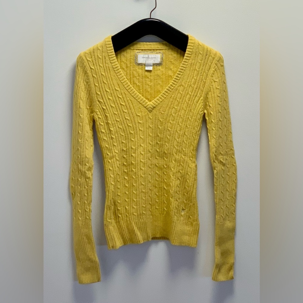 American Eagle Sweater
